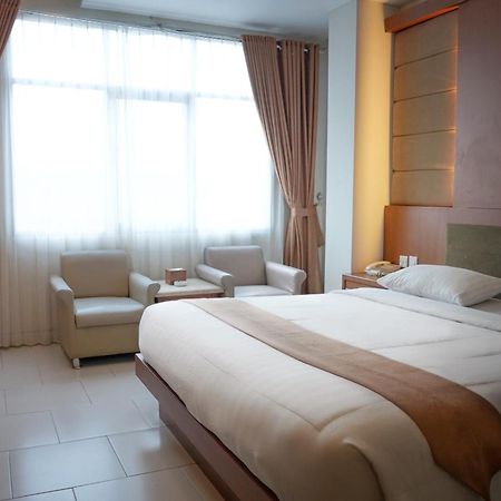 Arinas Hotel Bandar Lampung Dış mekan fotoğraf
