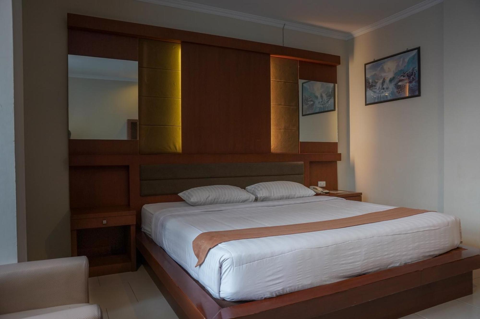Arinas Hotel Bandar Lampung Dış mekan fotoğraf